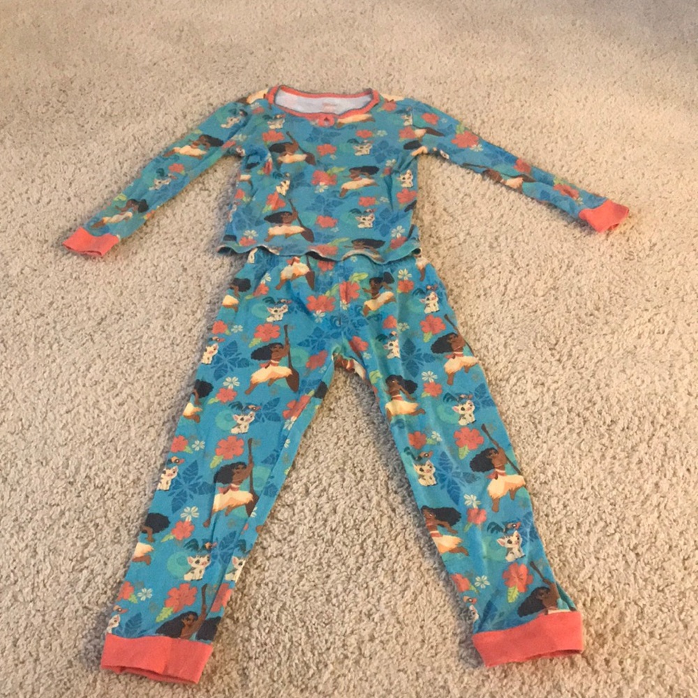 Disney Moana Pajamas girls size 6